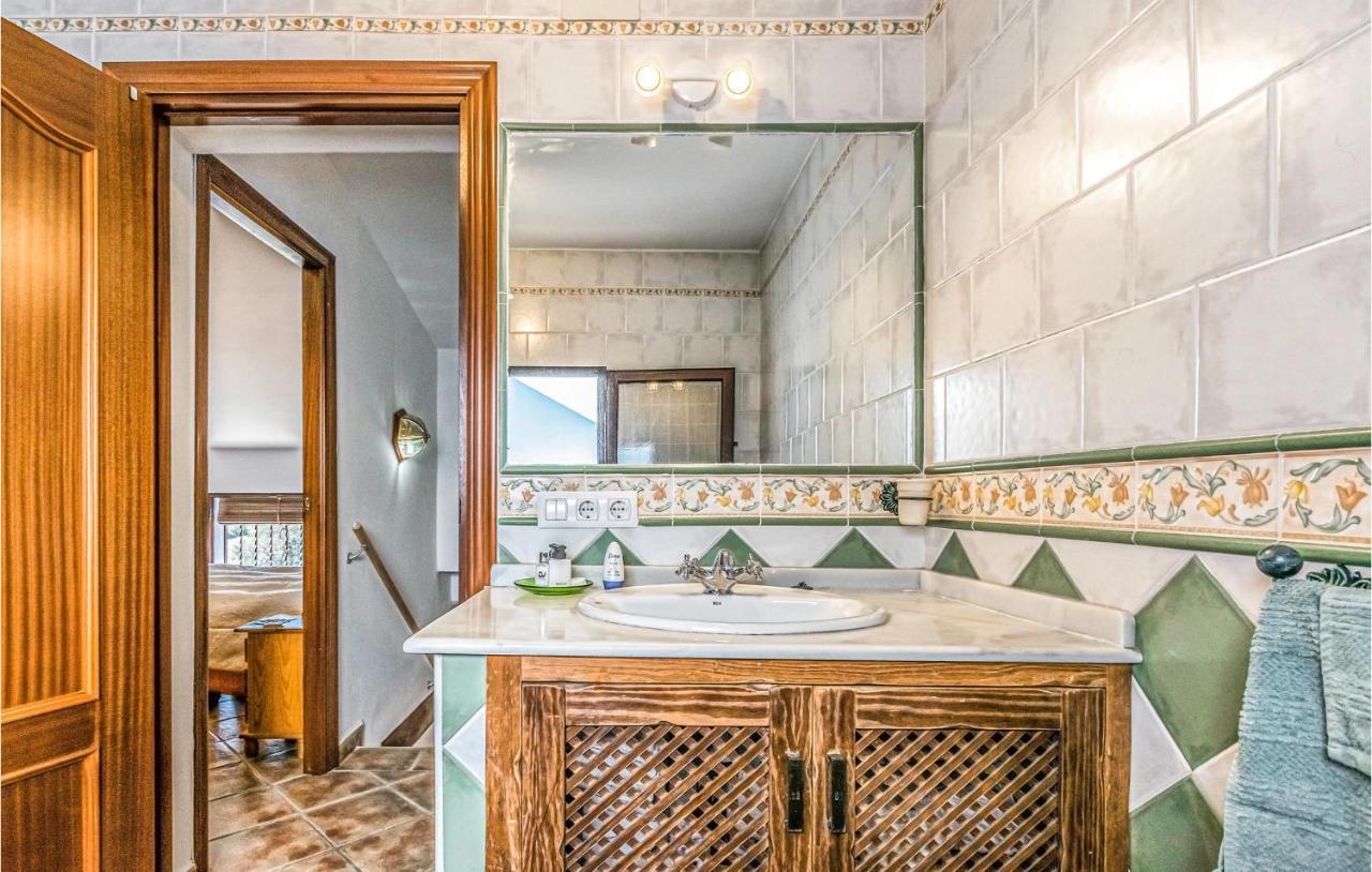 Pet Friendly Home In Hornachuelos With Kitchen Exterior photo